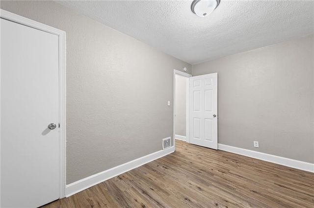 6715 Walrond Avenue, Kansas City, MO 64132