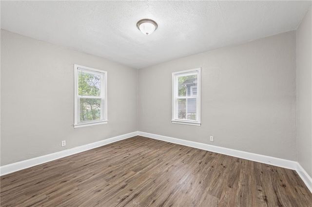 6715 Walrond Avenue, Kansas City, MO 64132