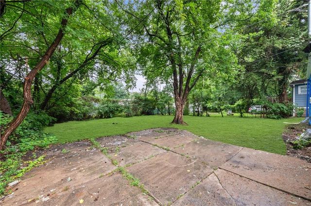 6715 Walrond Avenue, Kansas City, MO 64132