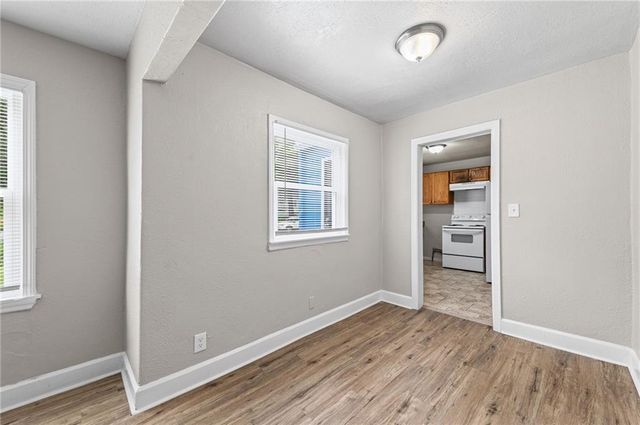 6715 Walrond Avenue, Kansas City, MO 64132