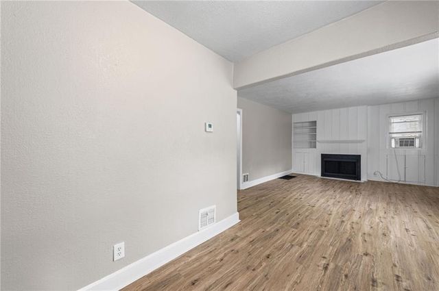6715 Walrond Avenue, Kansas City, MO 64132