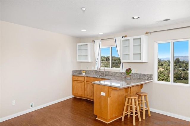 1033 Via Contenta, Escondido, CA 92029