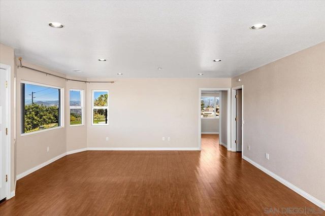 1033 Via Contenta, Escondido, CA 92029