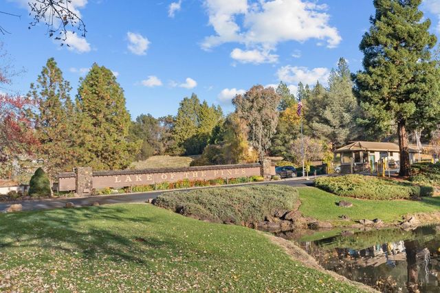 11527 Madrone Ct, Auburn, CA 95602