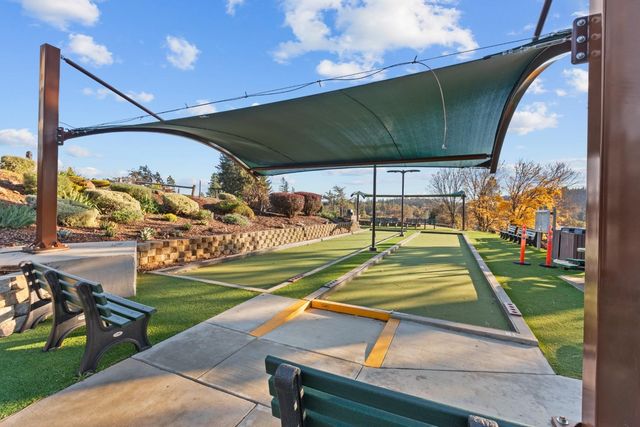 11527 Madrone Ct, Auburn, CA 95602
