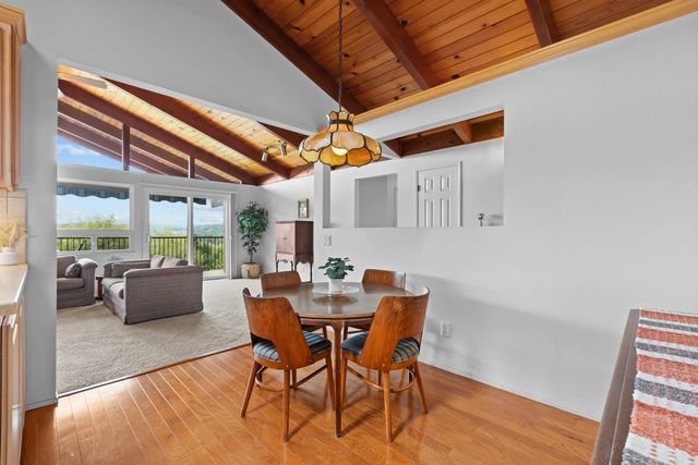 11527 Madrone Ct, Auburn, CA 95602