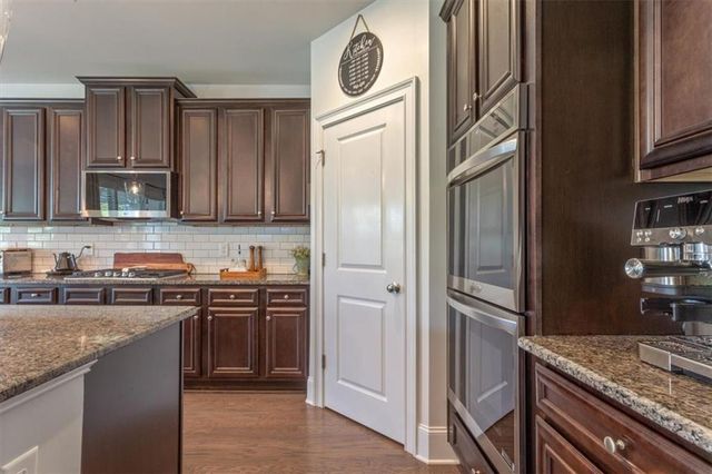 327 Carmichael Circle, Canton, GA 30115