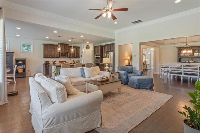 327 Carmichael Circle, Canton, GA 30115