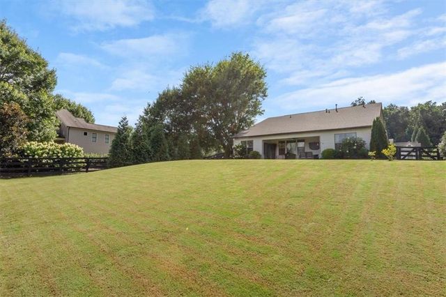 327 Carmichael Circle, Canton, GA 30115