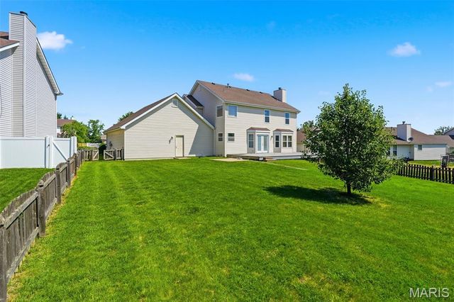 210 Autumn Rose Court, O'fallon, MO 63368