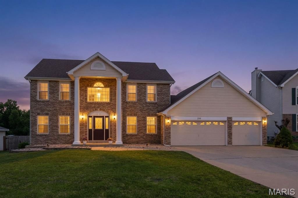 210 Autumn Rose Court, O'fallon, MO 63368