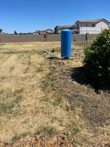 19435 East St, Woodland, CA 95776