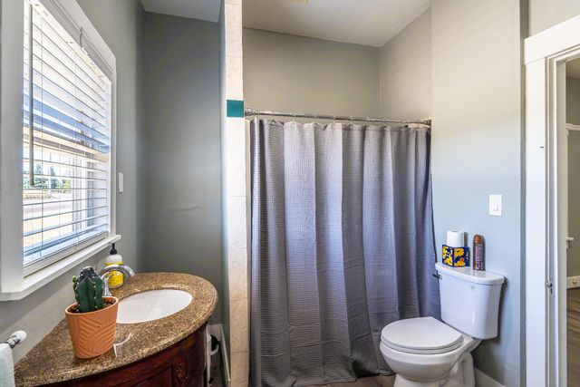 19435 East St, Woodland, CA 95776