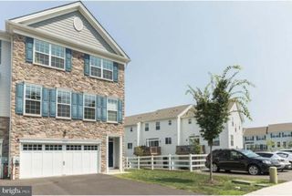 29137 HICKORY LN, Langhorne, PA 19047
