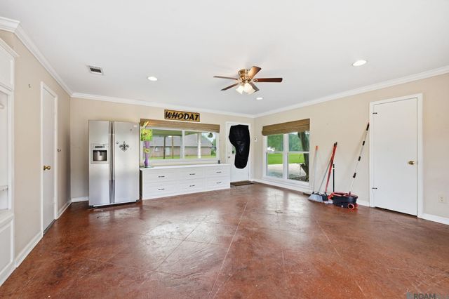 23231 Sunnyside Ln, Zachary, LA 70791