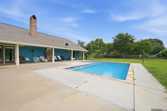 23231 Sunnyside Ln, Zachary, LA 70791