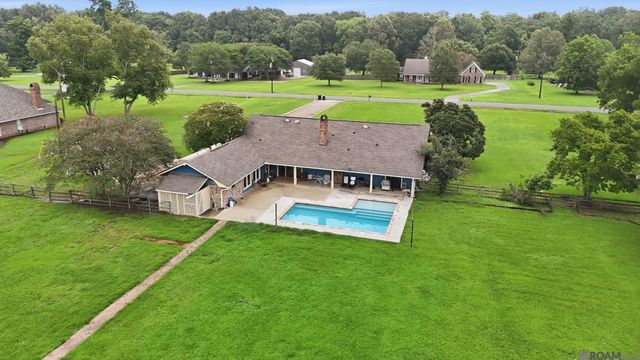 23231 Sunnyside Ln, Zachary, LA 70791