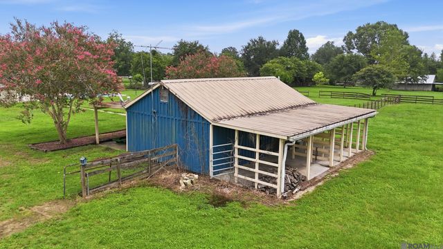 23231 Sunnyside Ln, Zachary, LA 70791