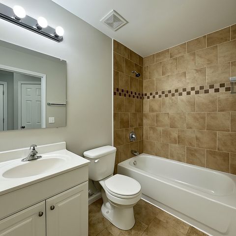 824 Dartmouth Avenue, Matteson, IL 60443