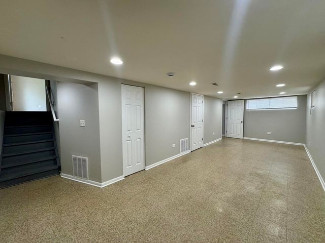 824 Dartmouth Avenue, Matteson, IL 60443