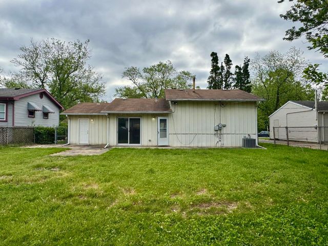 824 Dartmouth Avenue, Matteson, IL 60443