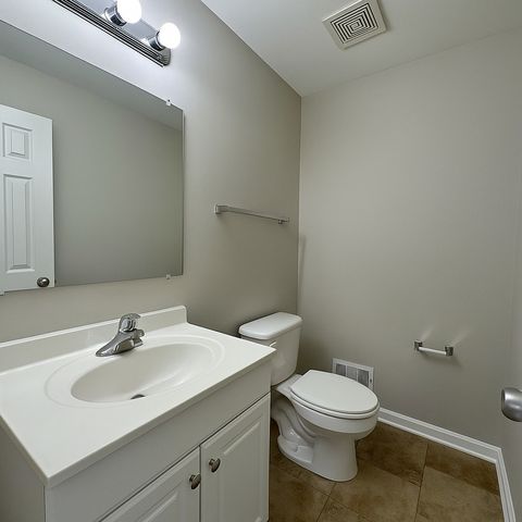 824 Dartmouth Avenue, Matteson, IL 60443