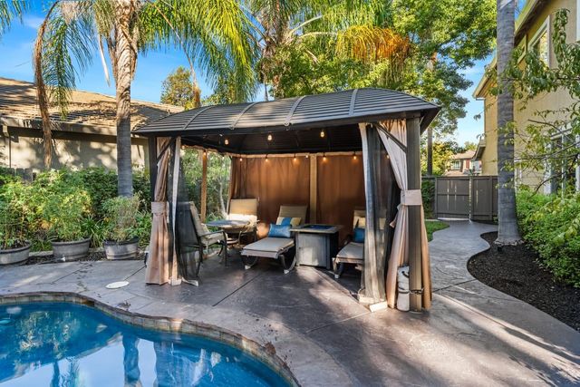 23 Agnell Ct, Sacramento, CA 95835
