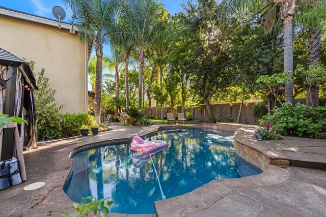 23 Agnell Ct, Sacramento, CA 95835