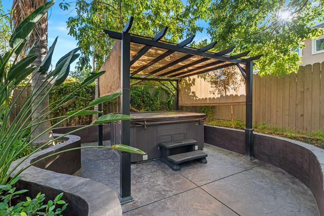 23 Agnell Ct, Sacramento, CA 95835