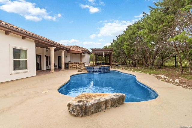 2915 ELK RIVER TRL, Bulverde, TX 78163