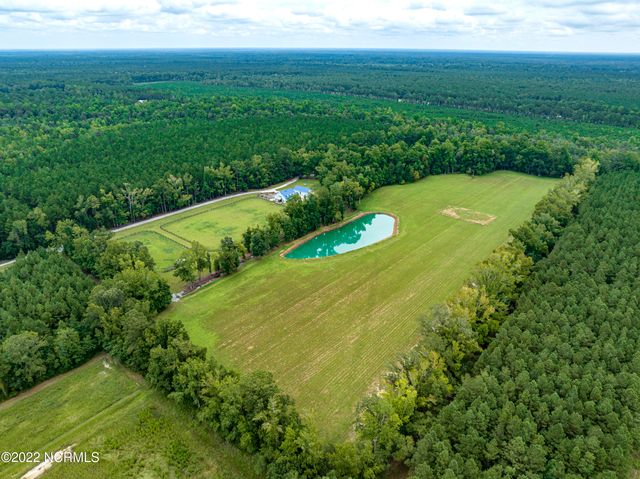 4368 Us 117, Burgaw, NC 28425