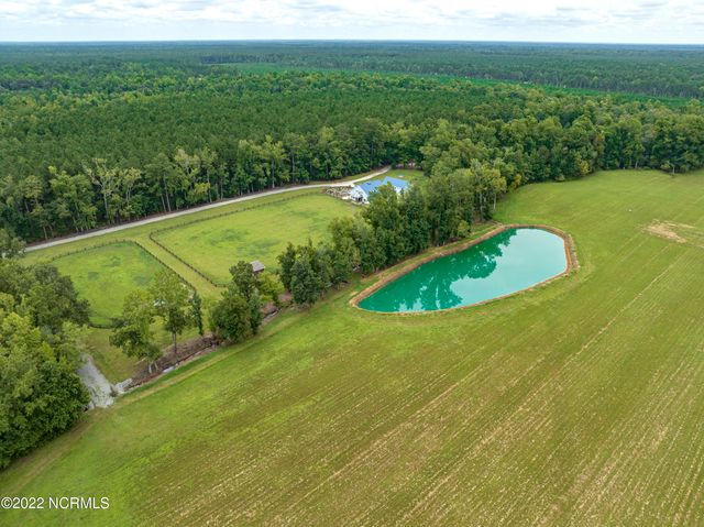 4368 Us 117, Burgaw, NC 28425