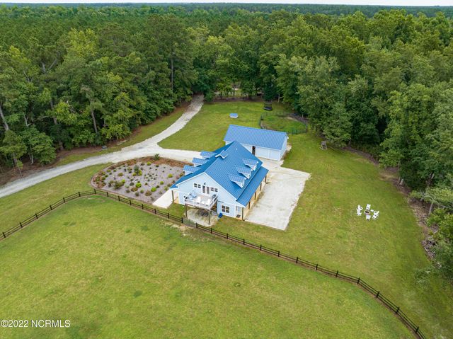 4368 Us 117, Burgaw, NC 28425