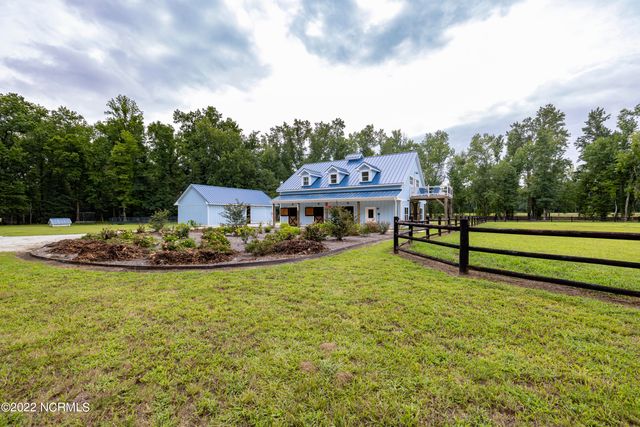 4368 Us 117, Burgaw, NC 28425