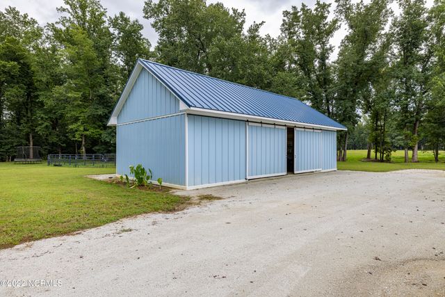 4368 Us 117, Burgaw, NC 28425