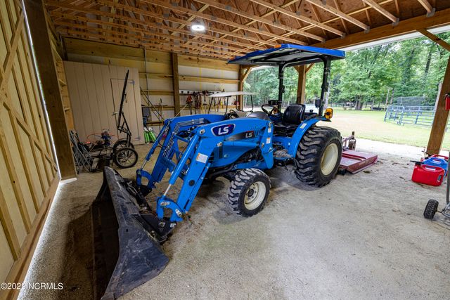 4368 Us 117, Burgaw, NC 28425