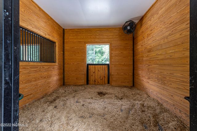 4368 Us 117, Burgaw, NC 28425
