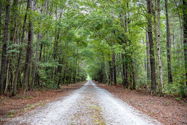 4368 Us 117, Burgaw, NC 28425