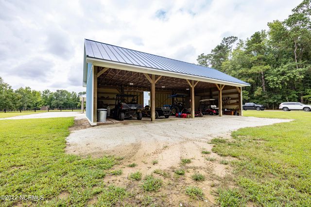 4368 Us 117, Burgaw, NC 28425