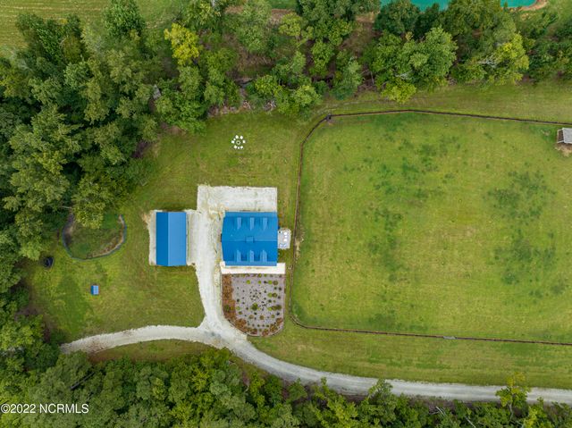 4368 Us 117, Burgaw, NC 28425