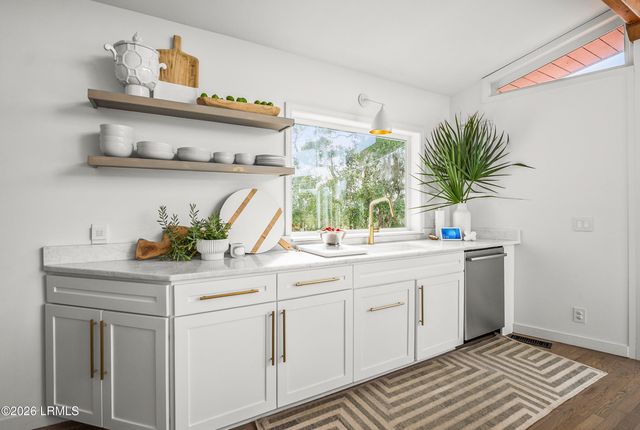 72 Lost Island Road, Beaufort, SC 29907