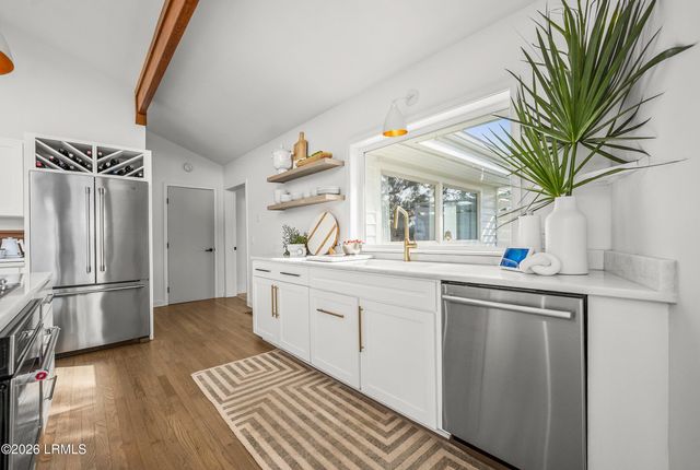 72 Lost Island Road, Beaufort, SC 29907