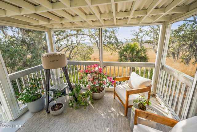 72 Lost Island Road, Beaufort, SC 29907