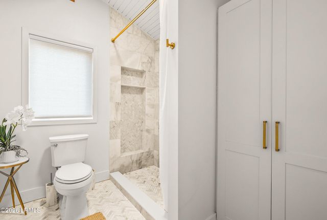 72 Lost Island Road, Beaufort, SC 29907