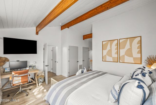 72 Lost Island Road, Beaufort, SC 29907