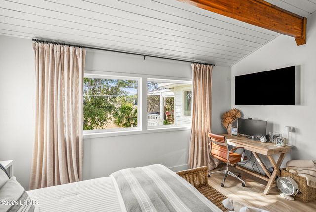 72 Lost Island Road, Beaufort, SC 29907