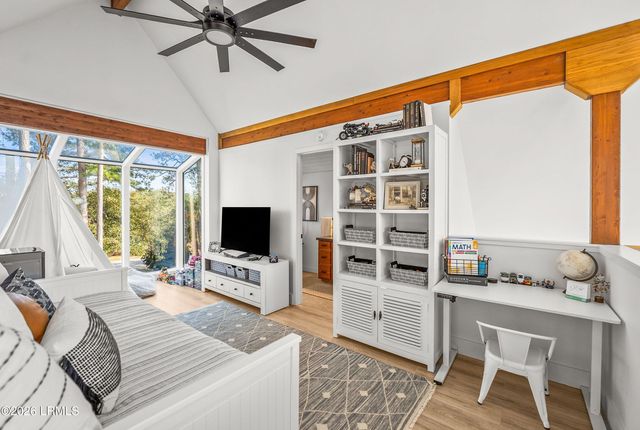 72 Lost Island Road, Beaufort, SC 29907