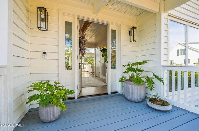 72 Lost Island Road, Beaufort, SC 29907