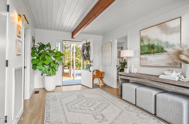 72 Lost Island Road, Beaufort, SC 29907