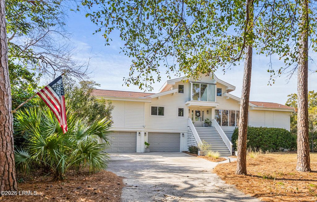 72 Lost Island Road, Beaufort, SC 29907